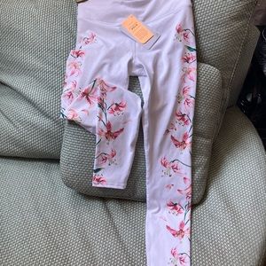 BNWT Fabletics Salar leggings